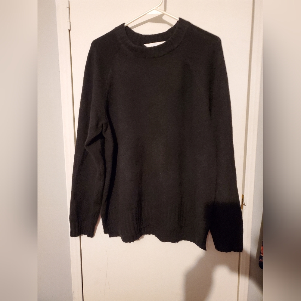 Black sweater. Xl crewneck nwot